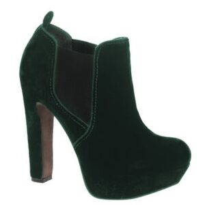 Asos Acorn Velvet Chelsea Ankle Boot - size 7